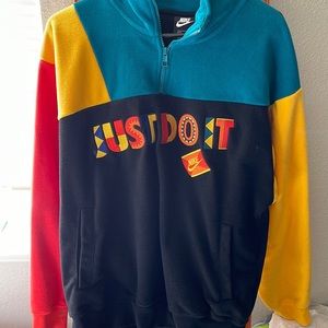 Worn once Nike half zip!